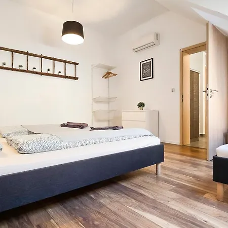 Apartmán Upartments *