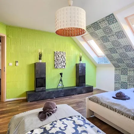 Upartments * بودابست